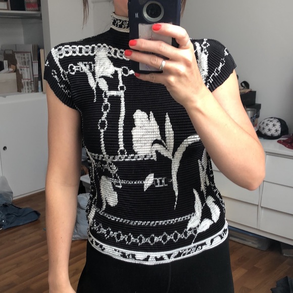 Tops - Gorgeous Asian Top